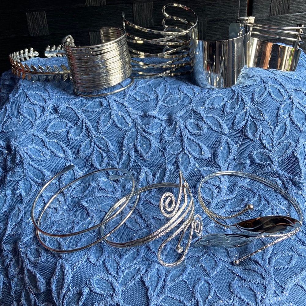 Theater or‎ play jewelry